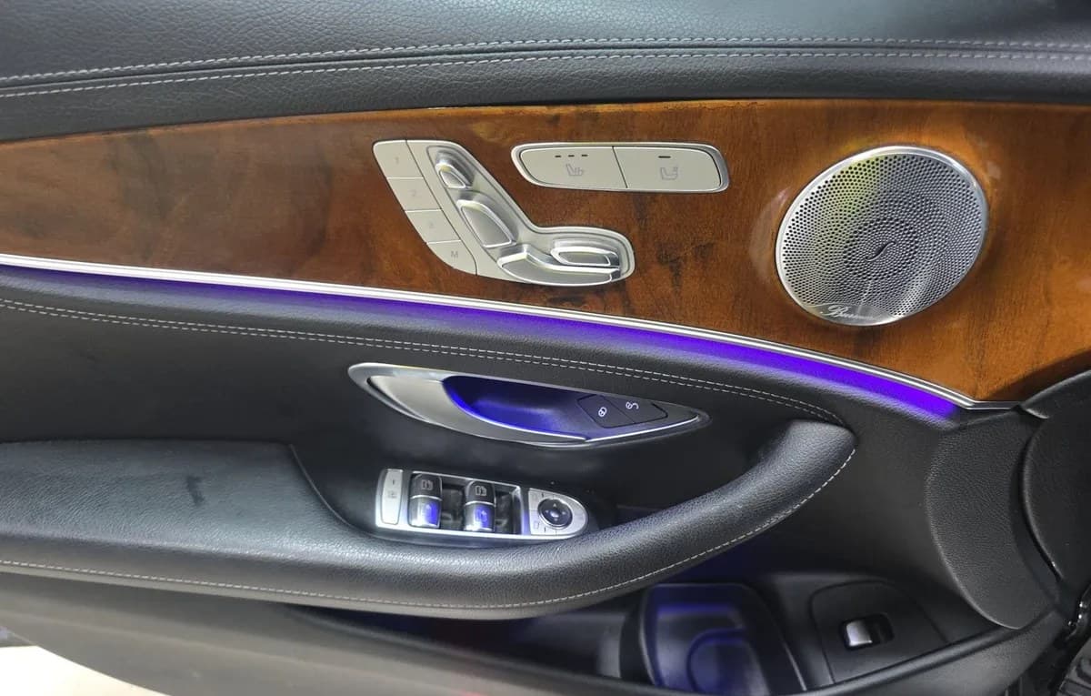 2019 MERCEDES-BENZ E-CLASS E 300 6