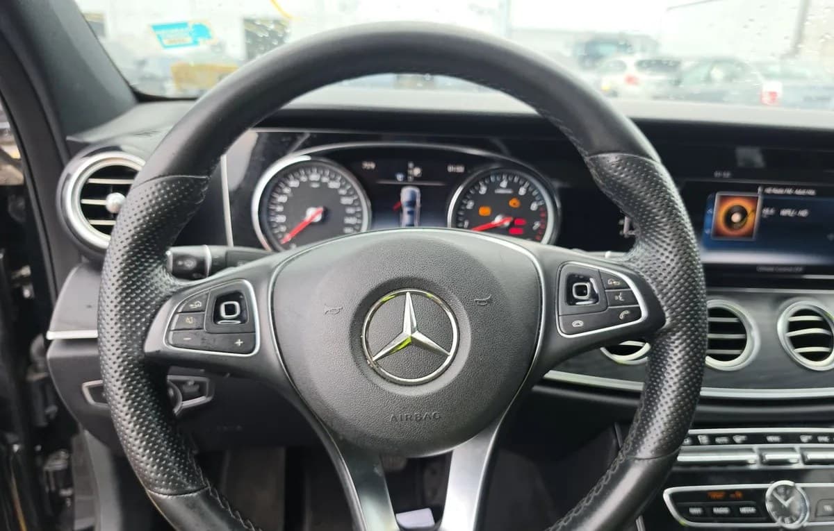 2017 MERCEDES-BENZ E-CLASS E 300 Sport 7