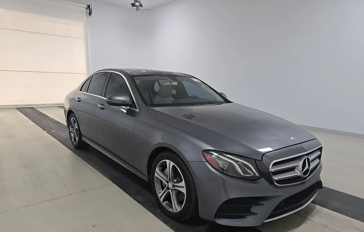 2017 MERCEDES-BENZ E-CLASS E 300 Sport 4