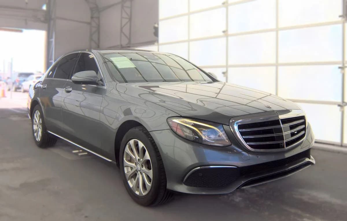 2017 MERCEDES-BENZ E-CLASS E 300 Luxury 4