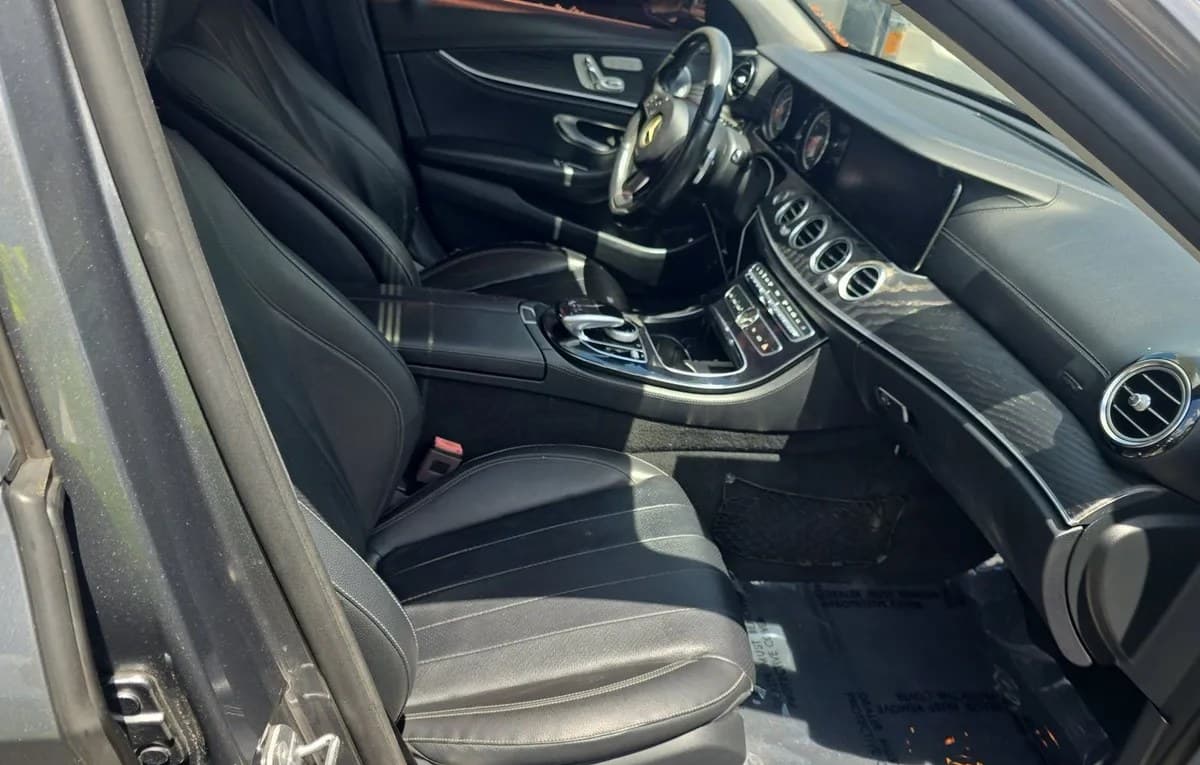 2017 MERCEDES-BENZ E-CLASS E 300 Luxury 5