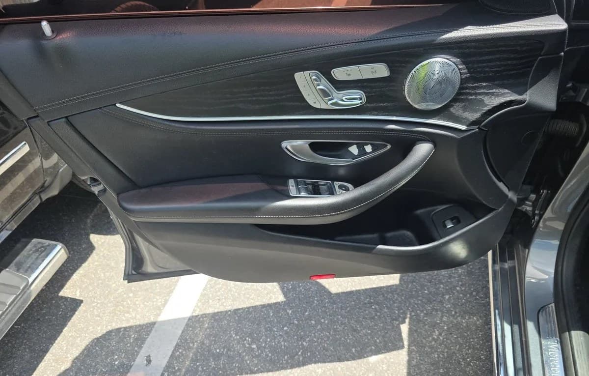 2017 MERCEDES-BENZ E-CLASS E 300 Luxury 6