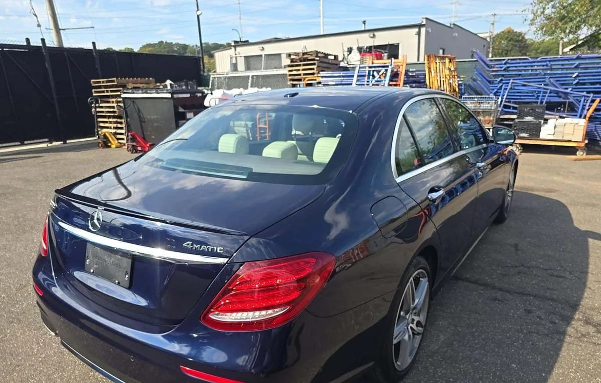 2017 MERCEDES-BENZ E-CLASS E 300 Sport 4