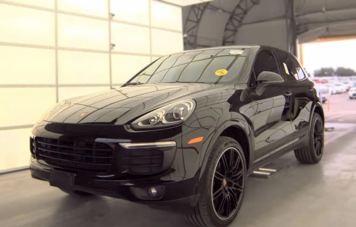 2017 PORSCHE CAYENNE PLATINUM Edition 2