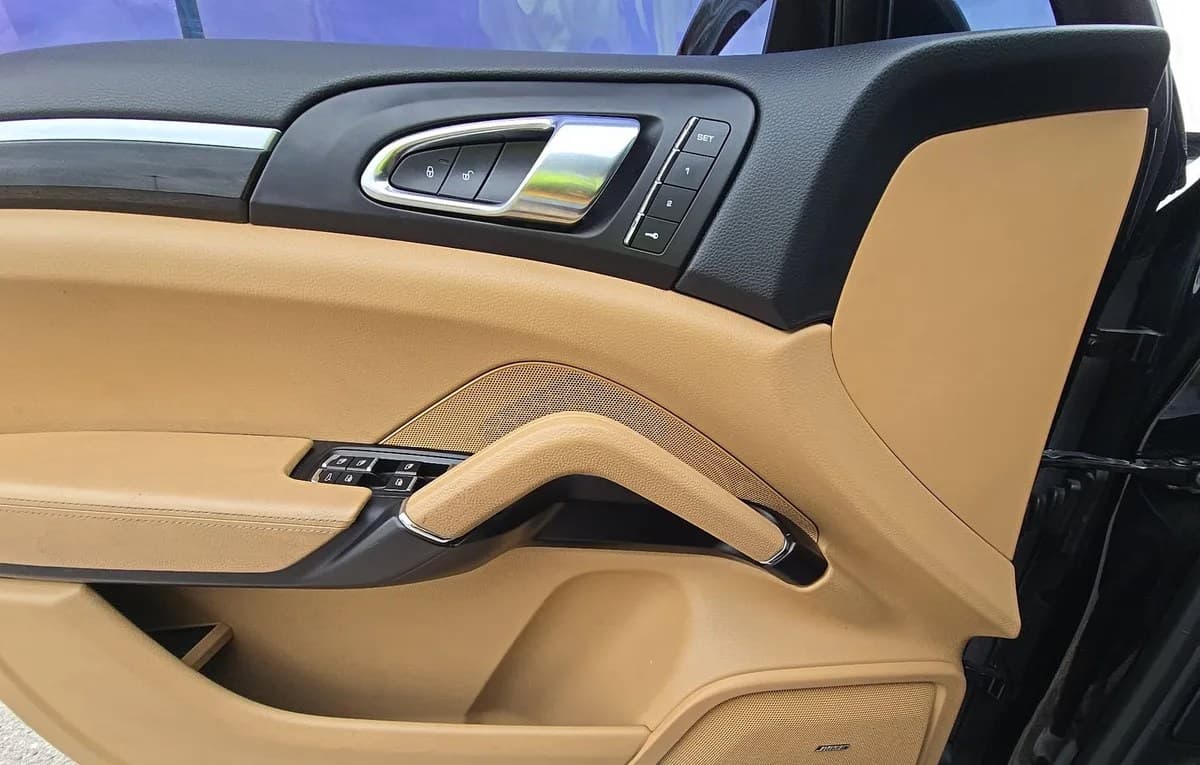 2017 PORSCHE CAYENNE PLATINUM Edition 6