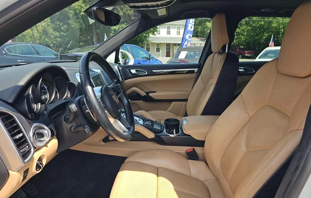 2018 PORSCHE CAYENNE Base 4