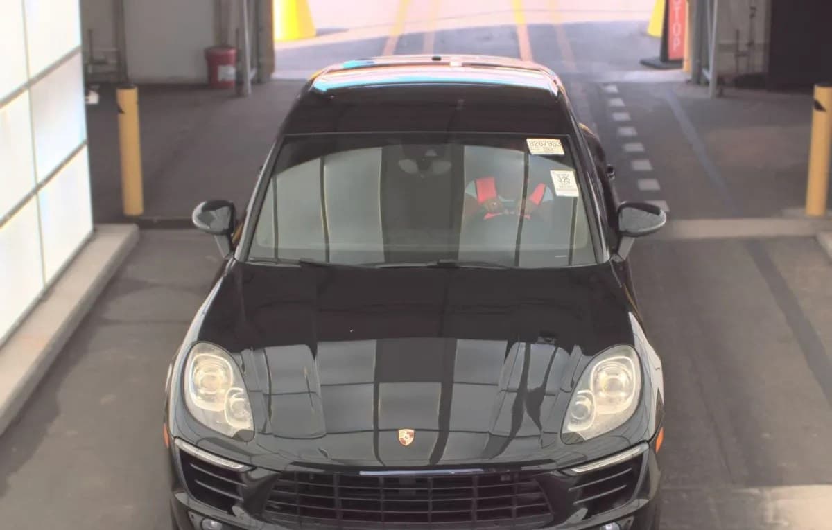 2017 PORSCHE MACAN Base 3