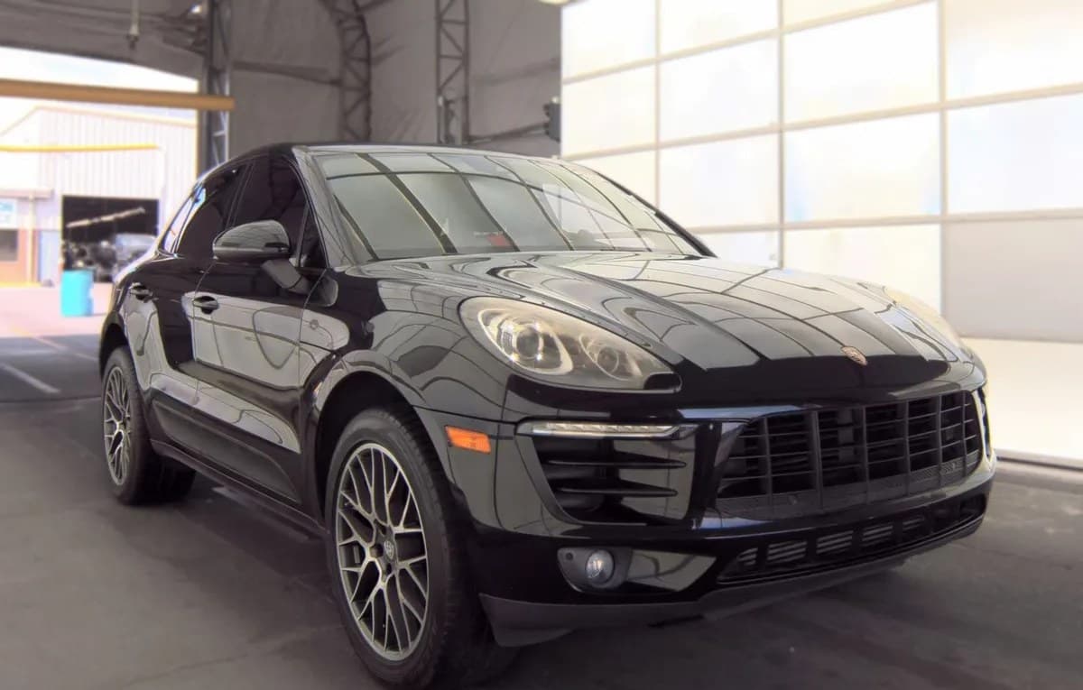 2017 PORSCHE MACAN Base 4