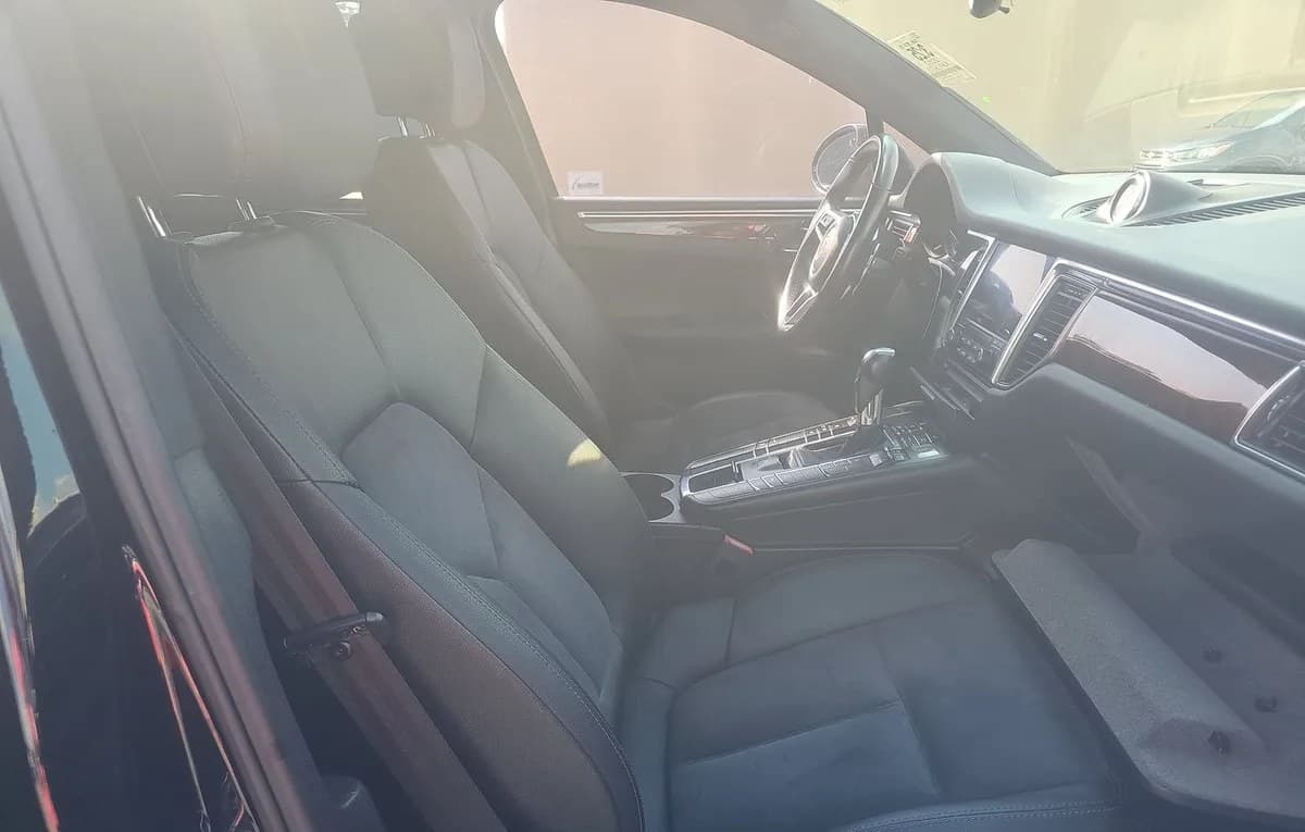 2017 PORSCHE MACAN Base 5