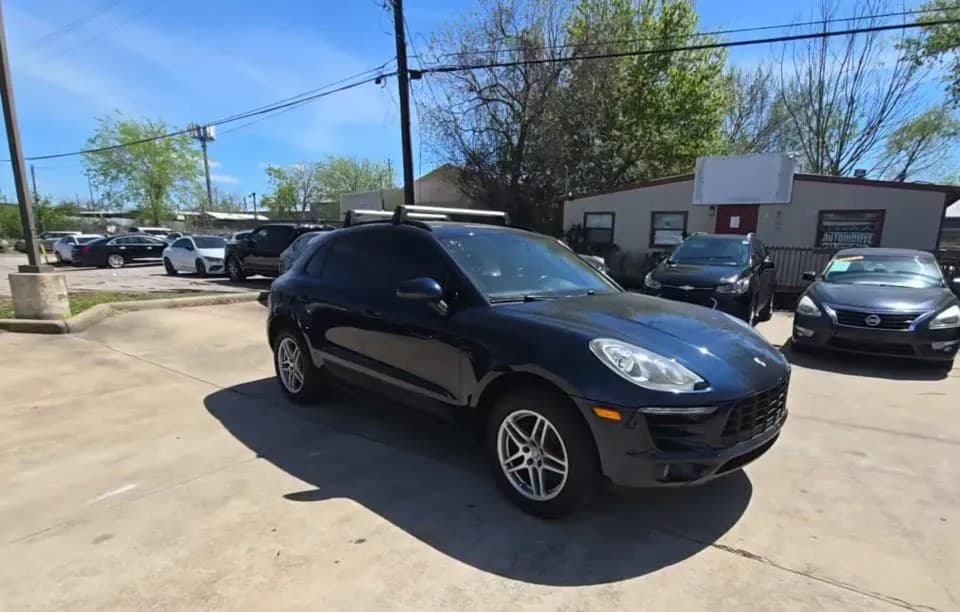 2018 PORSCHE MACAN Base 4