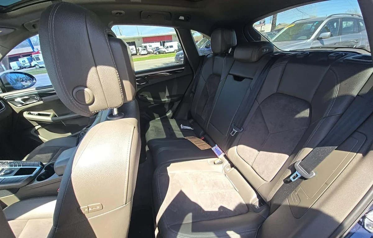 2018 PORSCHE MACAN Base 7