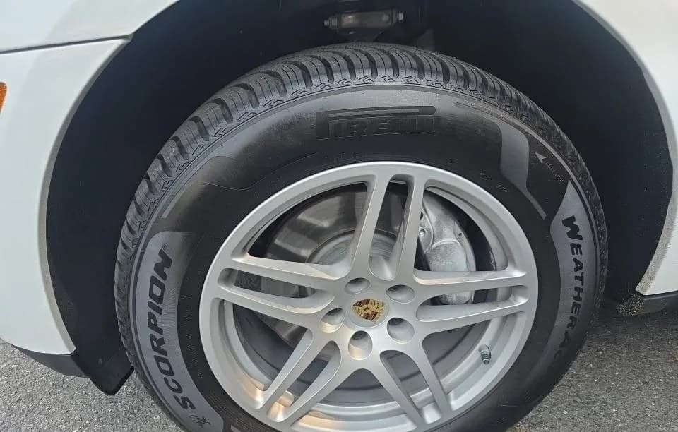 2018 PORSCHE MACAN Base 5