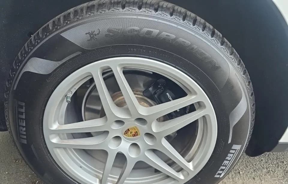 2018 PORSCHE MACAN Base 7