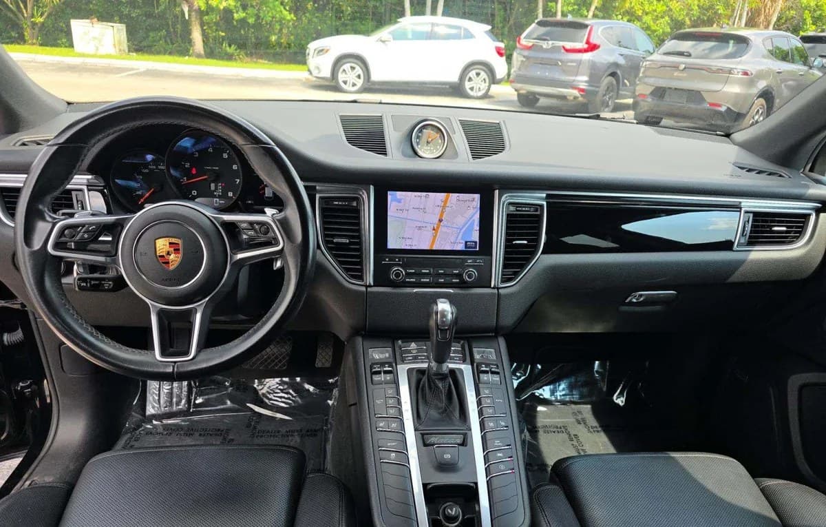 2018 PORSCHE MACAN 7