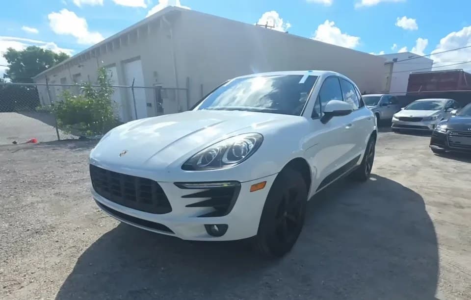2018 PORSCHE MACAN
