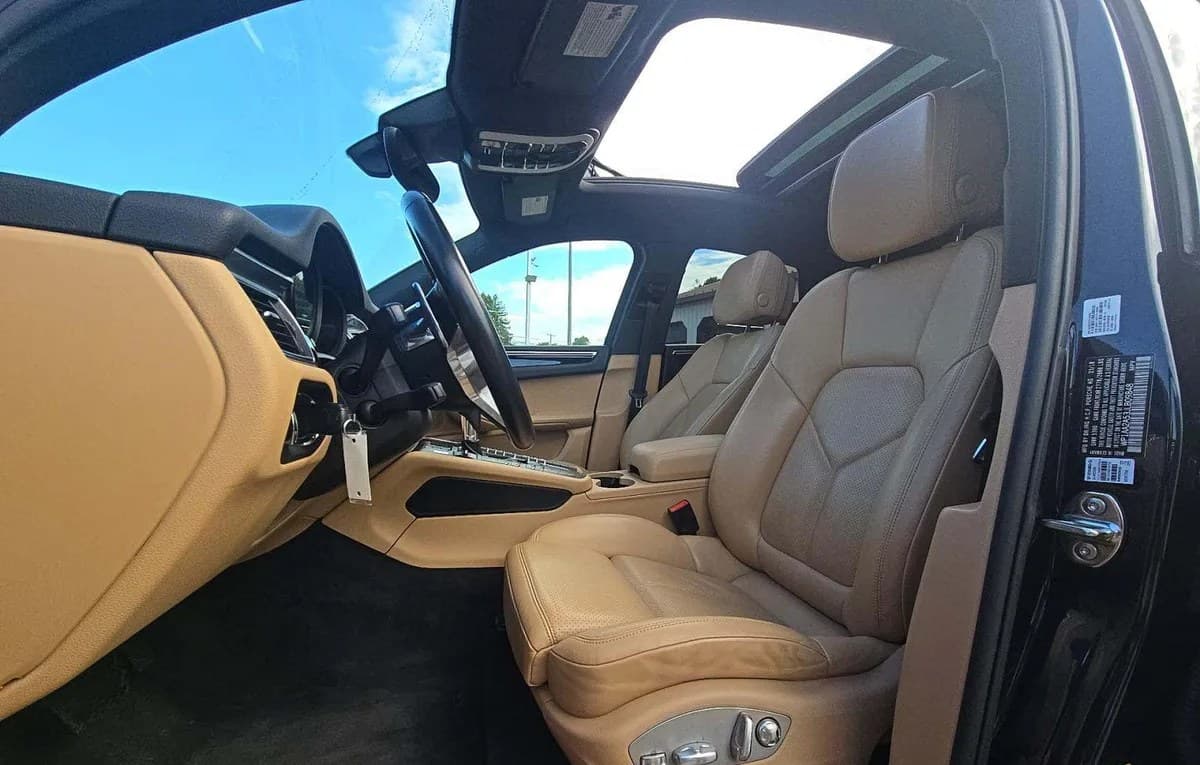 2018 PORSCHE MACAN Base 4