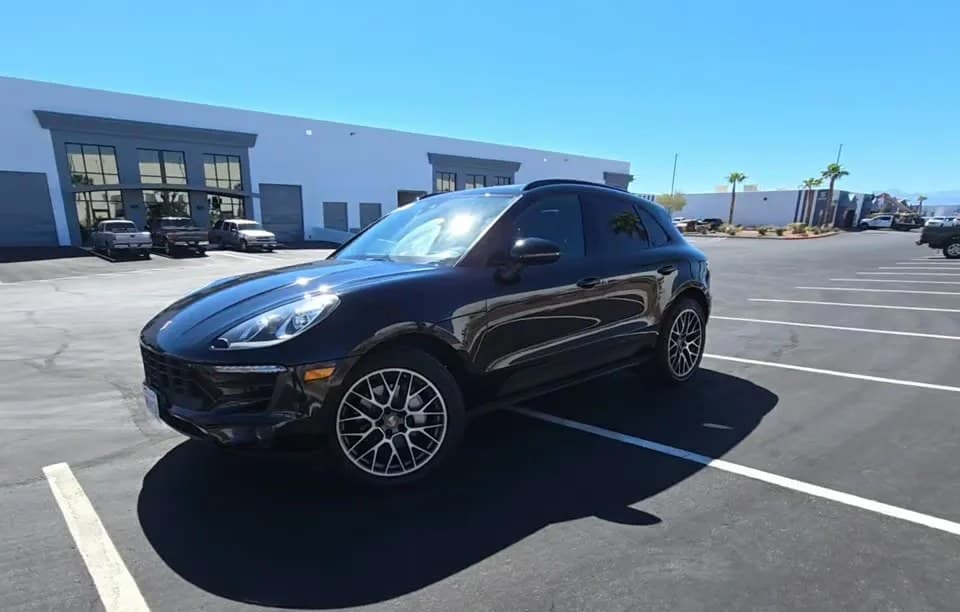 2018 PORSCHE MACAN SPORT EDITION 2