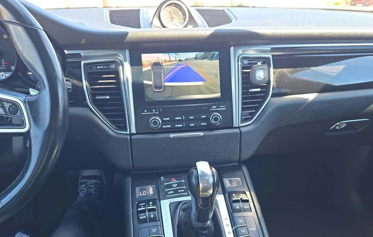 2018 PORSCHE MACAN SPORT EDITION 5