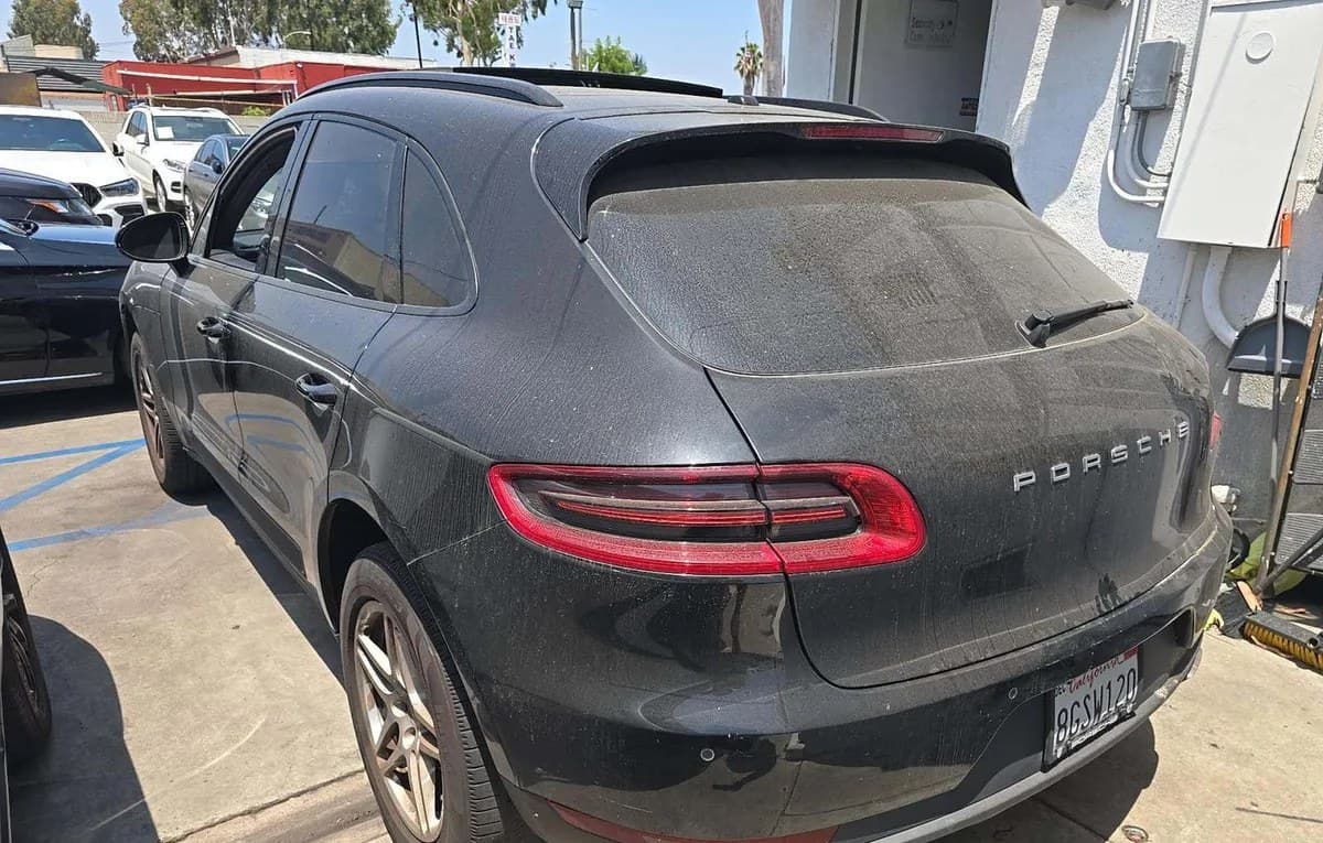 2018 PORSCHE MACAN Base 3