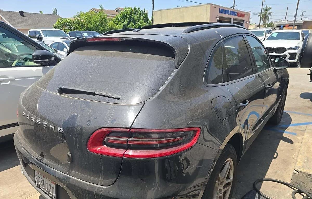 2018 PORSCHE MACAN Base 4