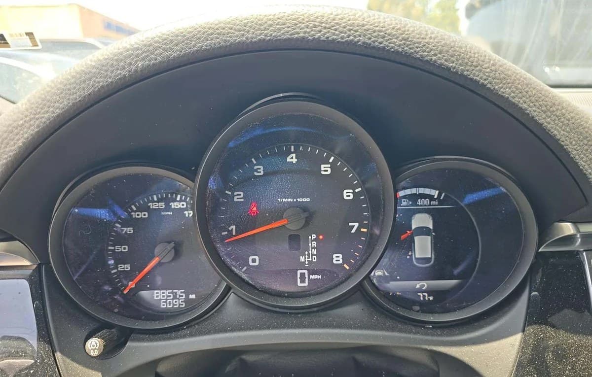 2018 PORSCHE MACAN Base 6