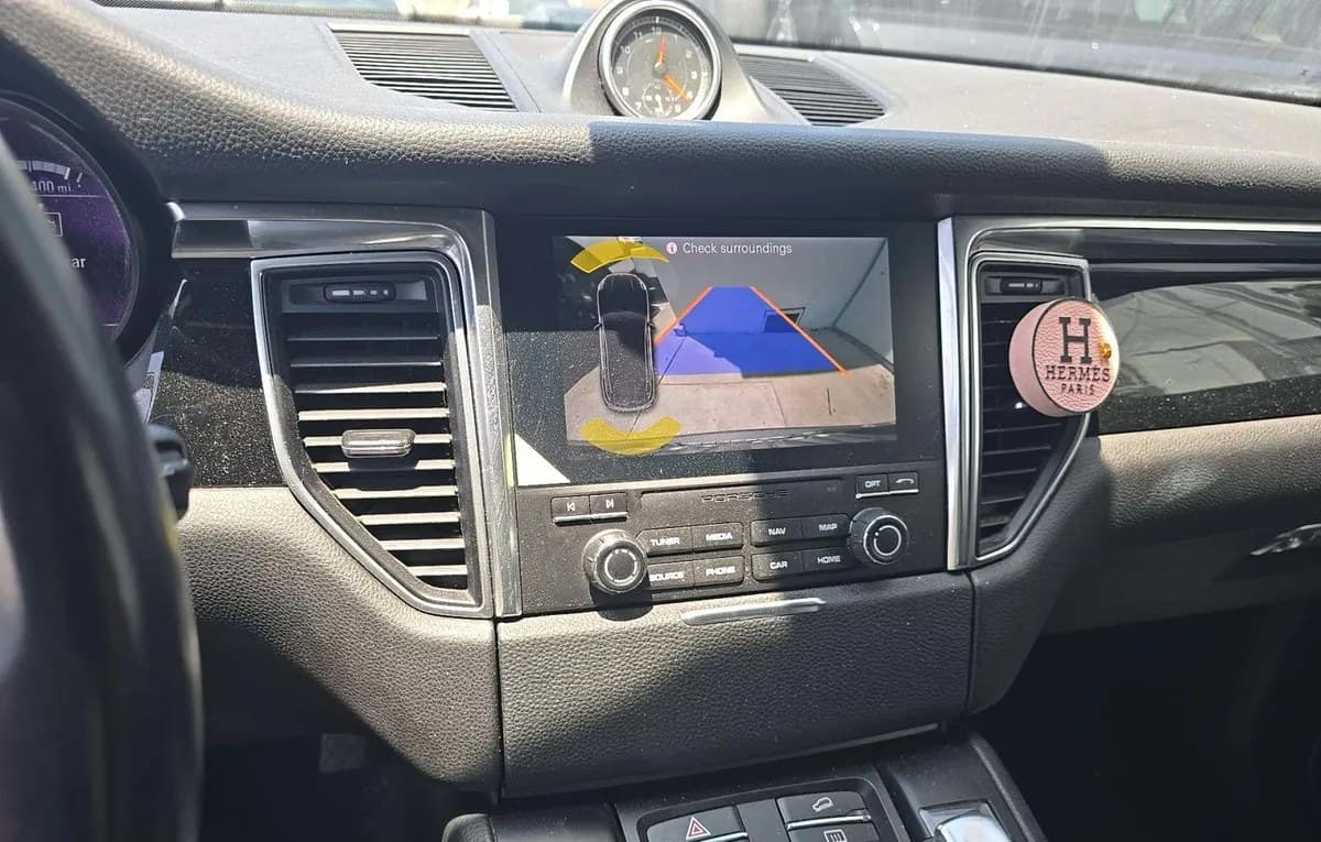 2018 PORSCHE MACAN Base 7