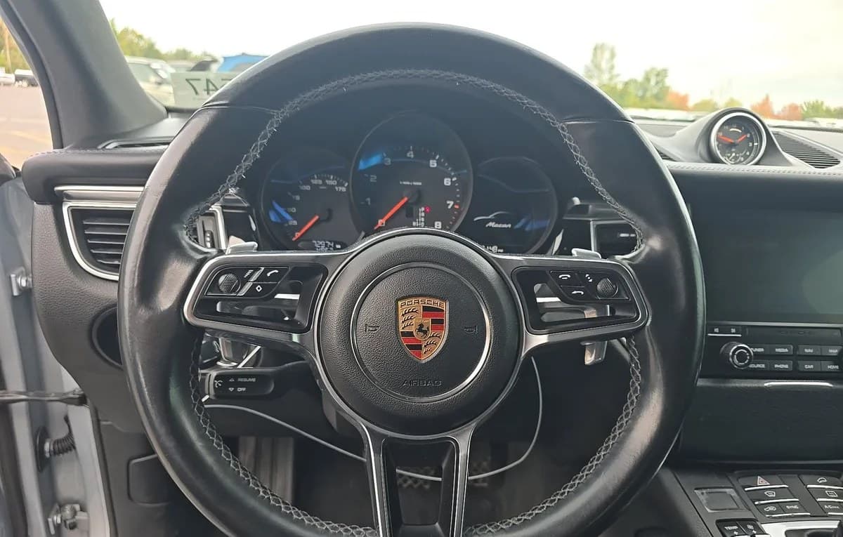2017 PORSCHE MACAN Base 7