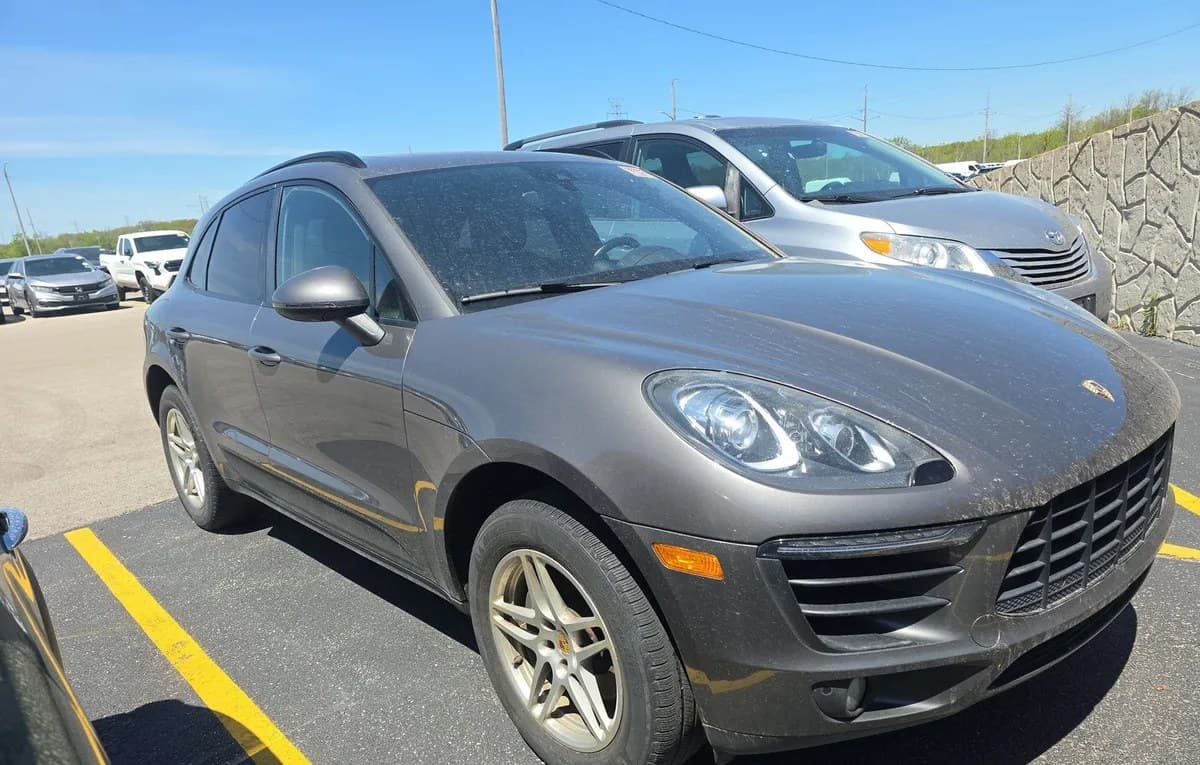 2018 PORSCHE MACAN Base 4