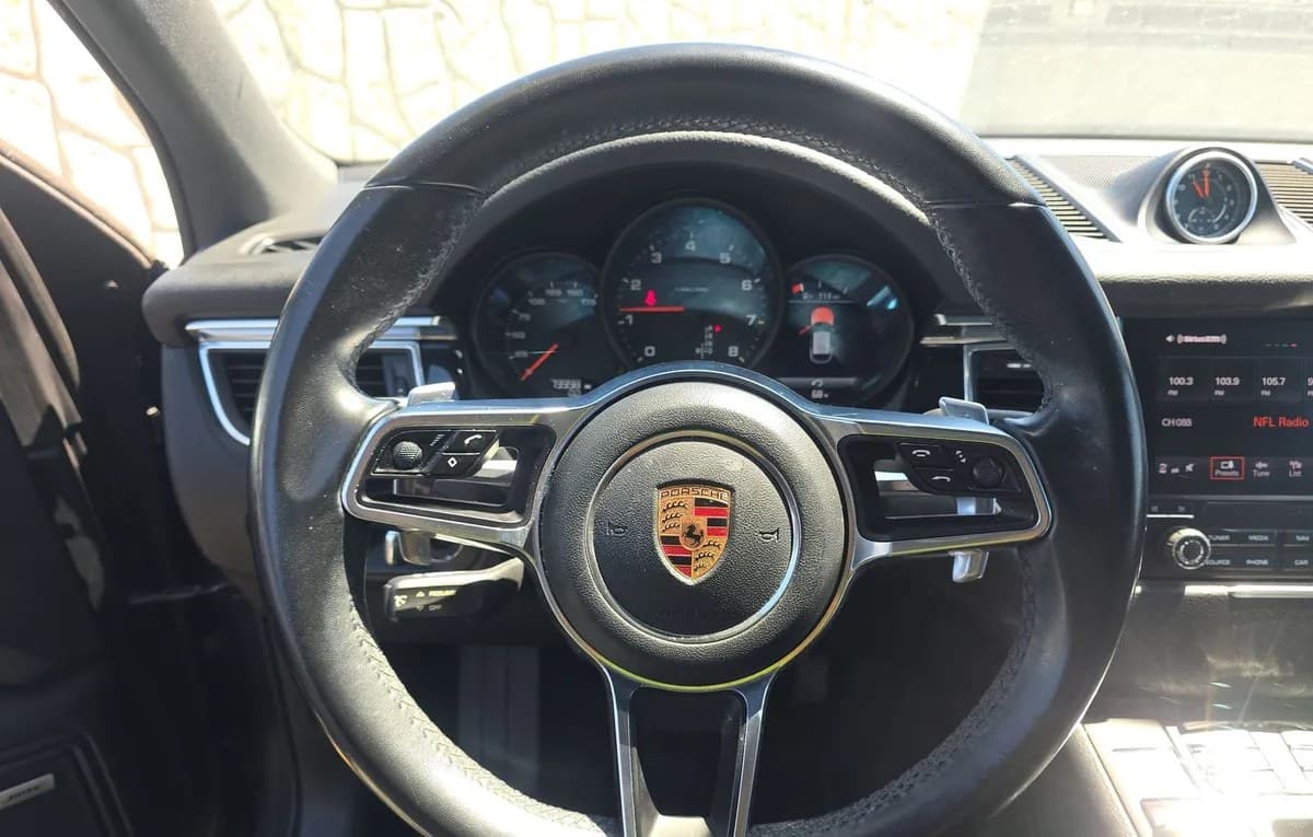2018 PORSCHE MACAN Base 7