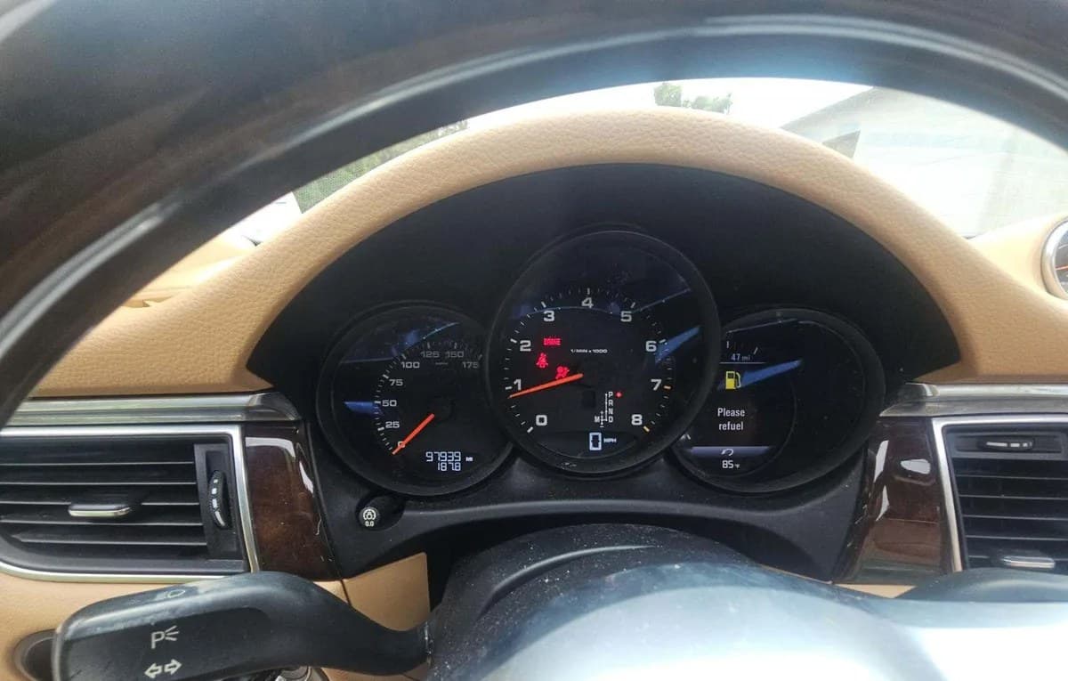 2017 PORSCHE MACAN Base 6