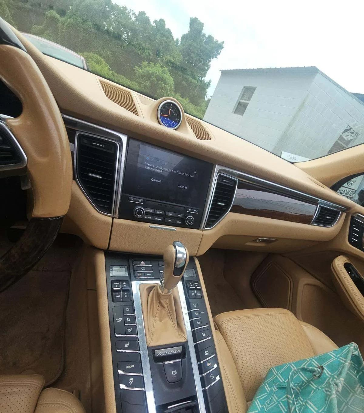 2017 PORSCHE MACAN Base 7