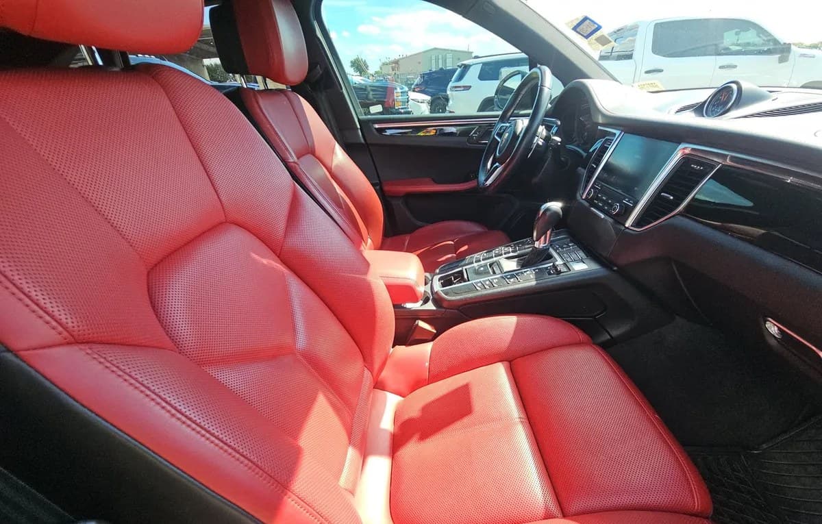 2018 PORSCHE MACAN Base 5