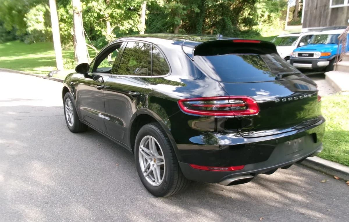 2018 PORSCHE MACAN Base 4