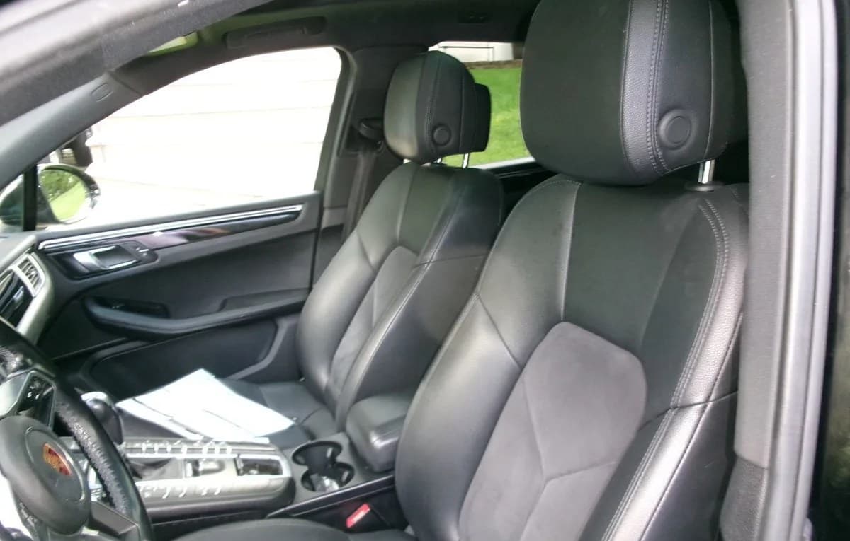 2018 PORSCHE MACAN Base 5