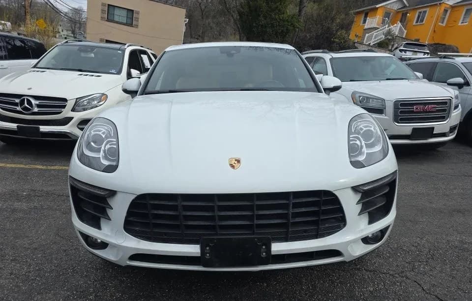2018 PORSCHE MACAN Base 3