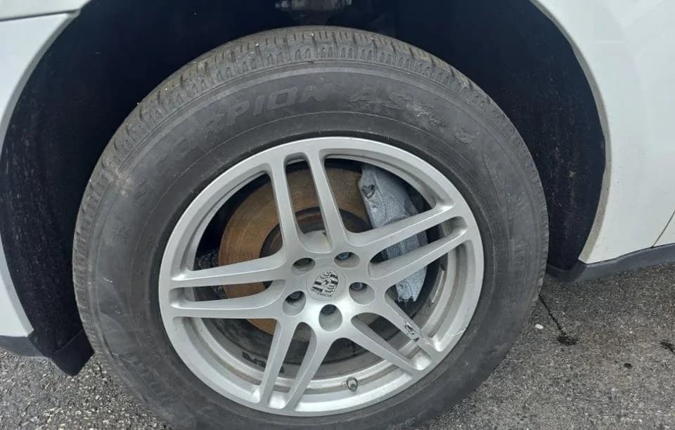 2018 PORSCHE MACAN Base 5