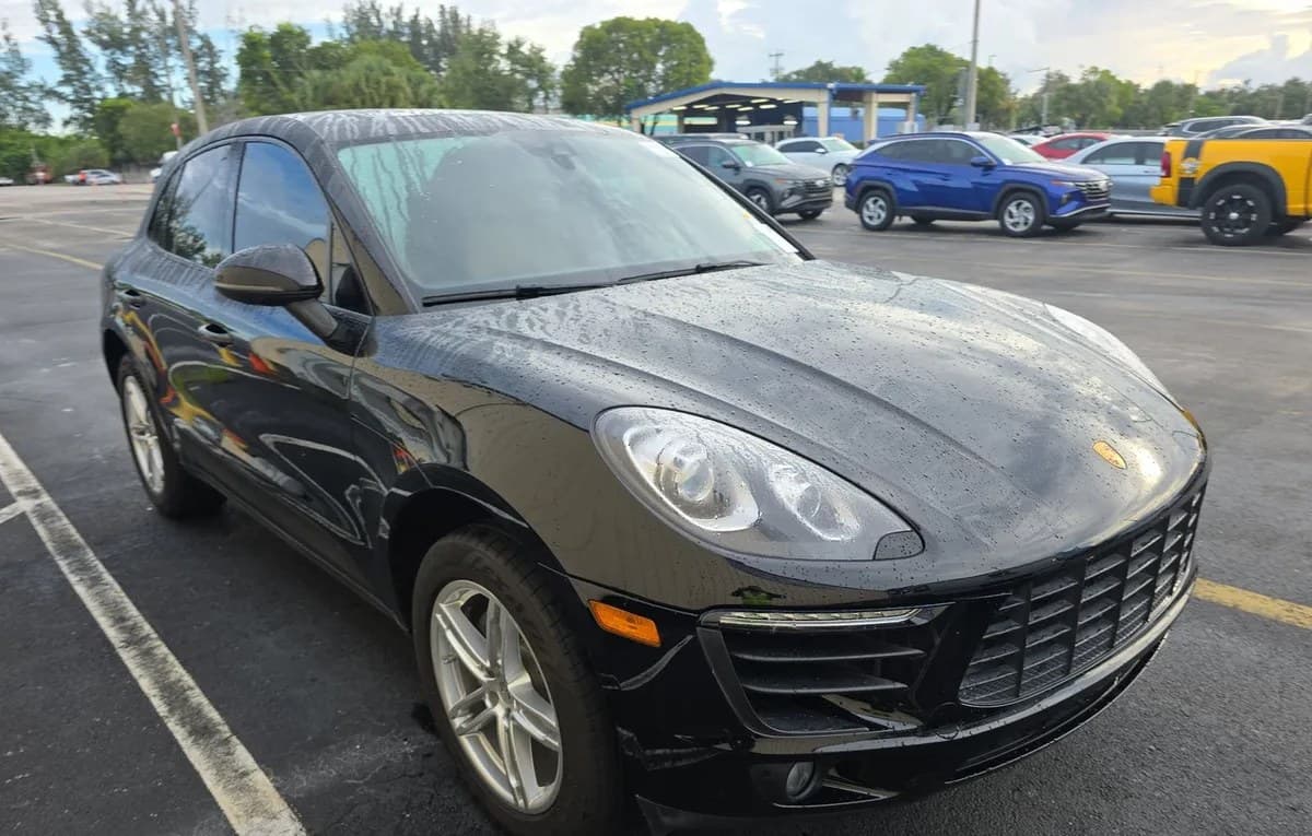 2017 PORSCHE MACAN Base 4