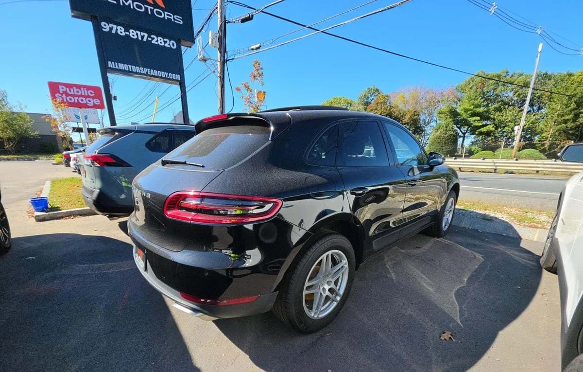 2018 PORSCHE MACAN 4
