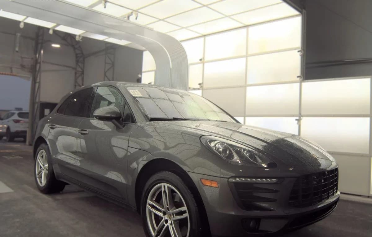 2018 PORSCHE MACAN Base 4