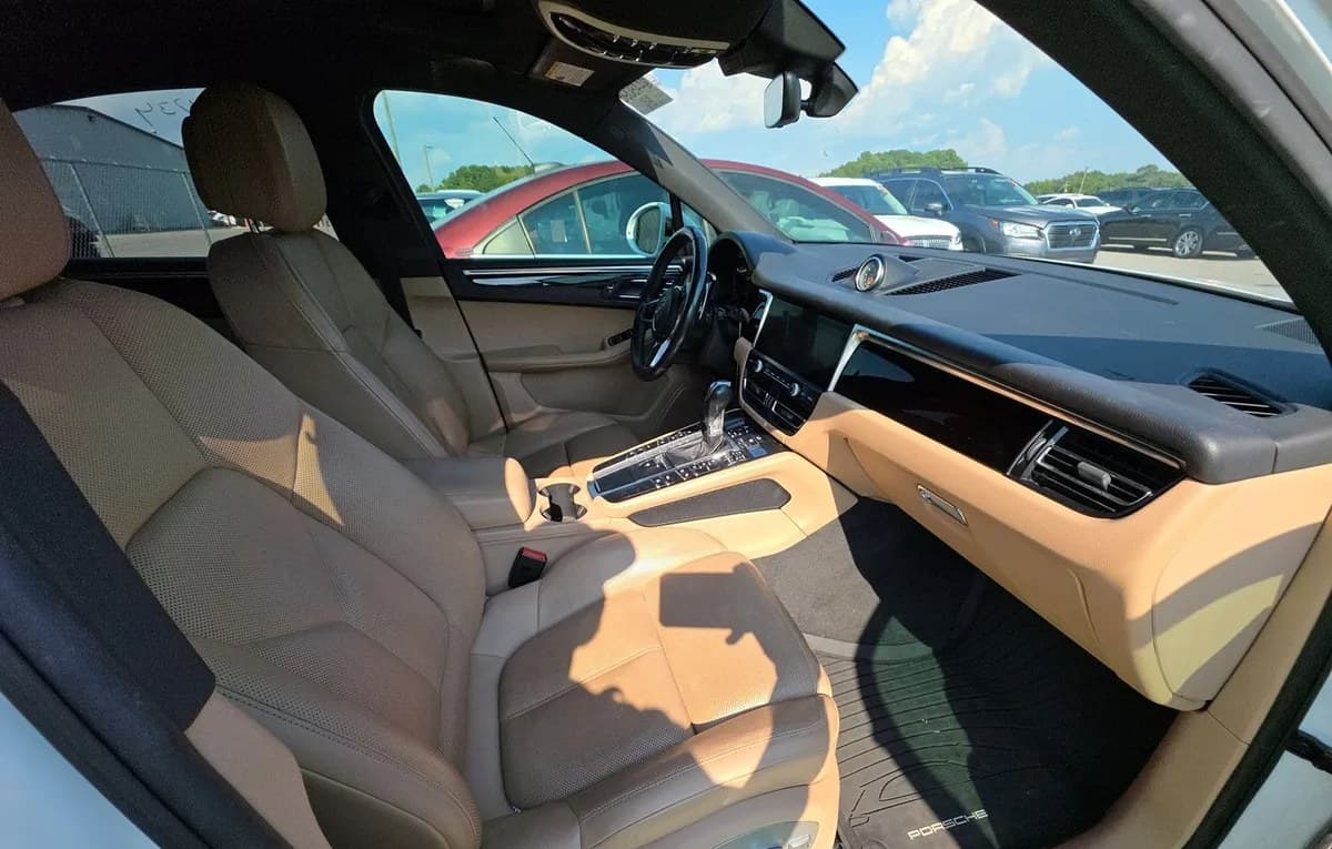 2019 PORSCHE MACAN Base 5