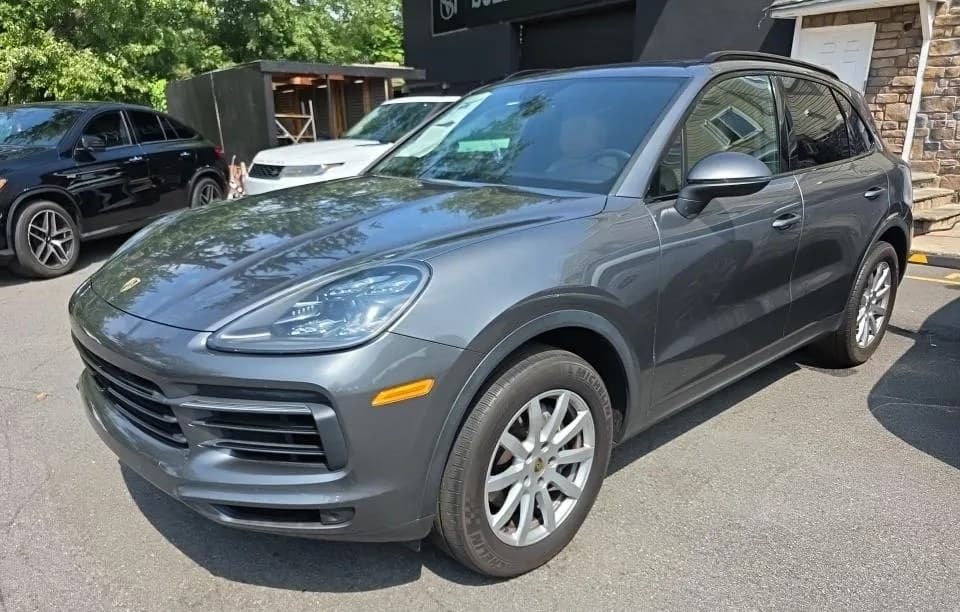 2019 PORSCHE CAYENNE Base 2