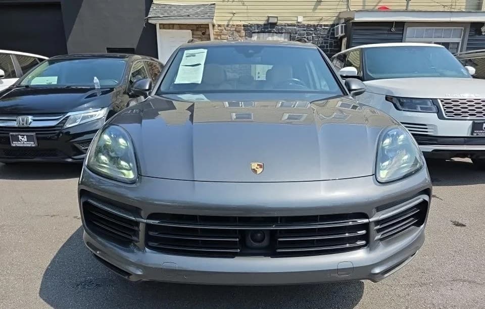 2019 PORSCHE CAYENNE Base 3