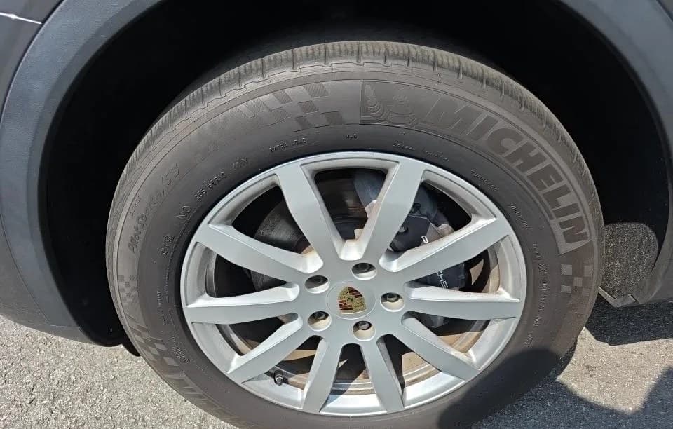 2019 PORSCHE CAYENNE Base 5