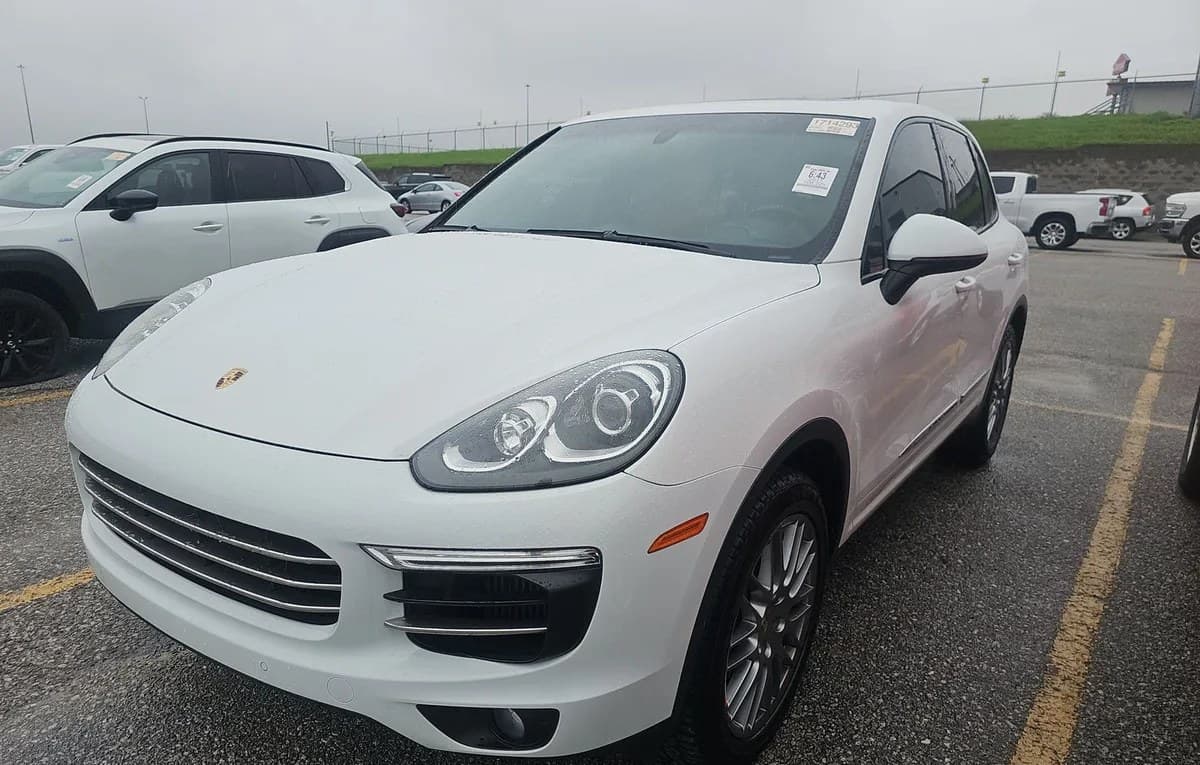 2017 PORSCHE CAYENNE S 2