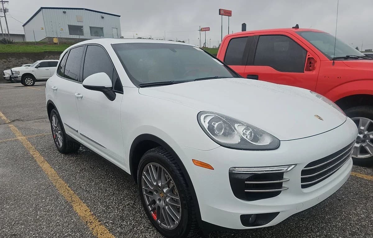 2017 PORSCHE CAYENNE S 4