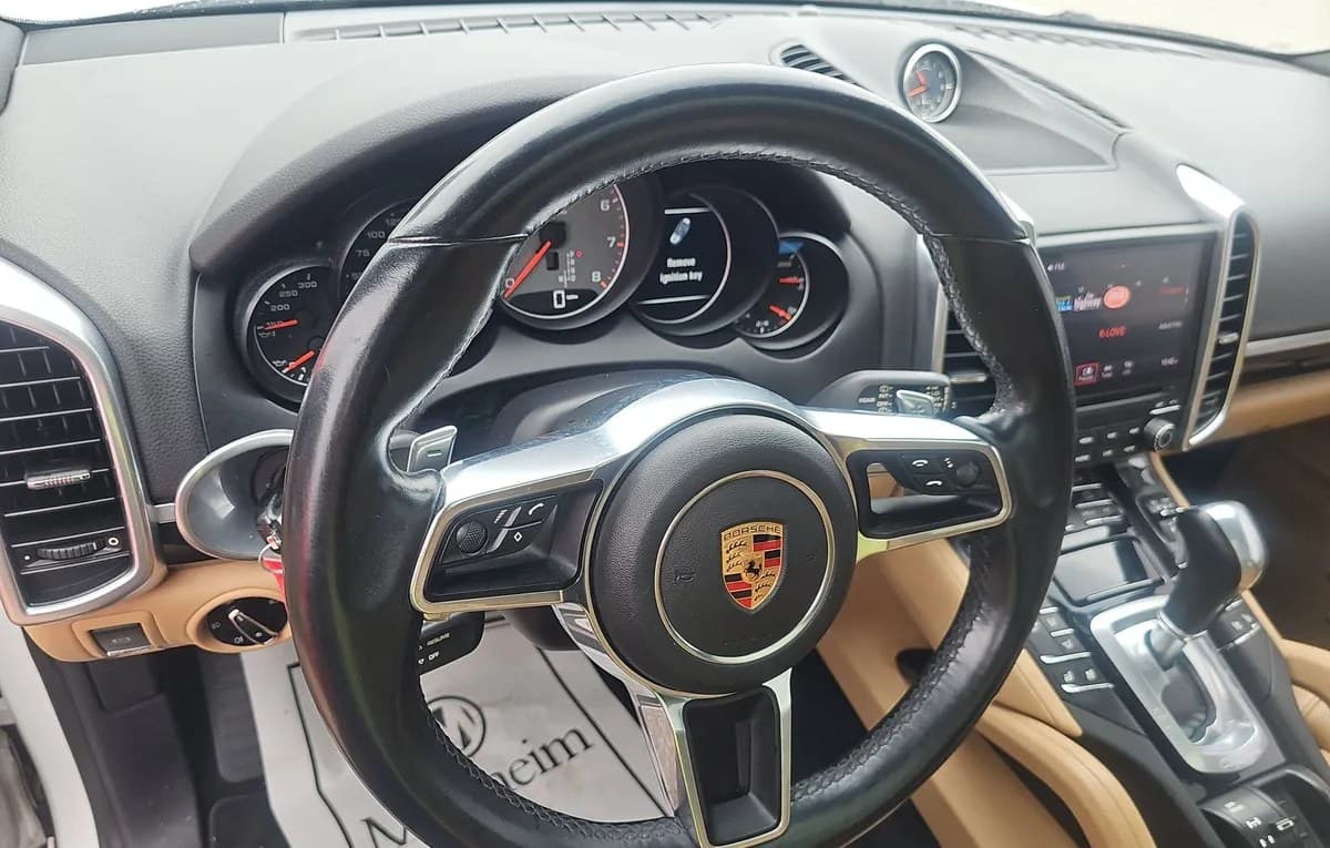 2017 PORSCHE CAYENNE S 7