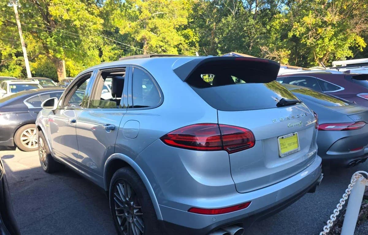 2017 PORSCHE CAYENNE E-HYBRID S PLATINUM Edition 3