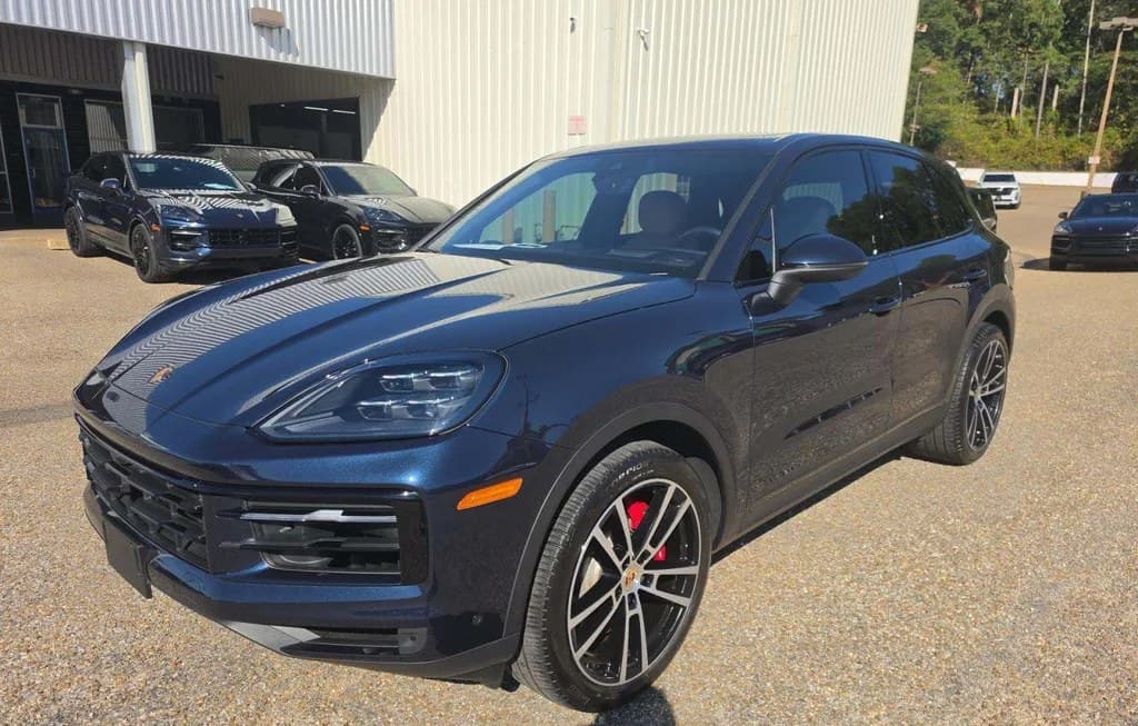 2024 PORSCHE CAYENNE S