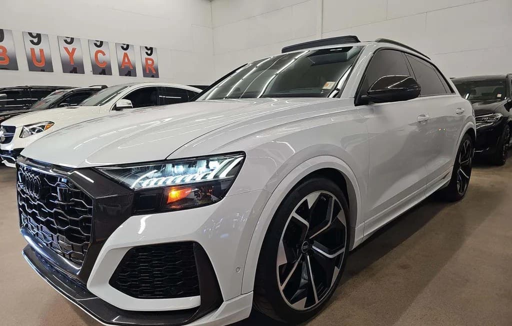 2021 AUDI RS Q8