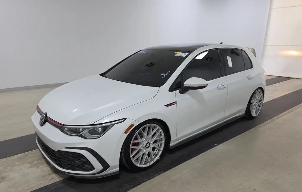 2024 VOLKSWAGEN GOLF GTI SE